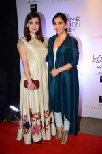 Sophie Chaudhary at Manish malhotra lakme red carpet on 29th March 2016